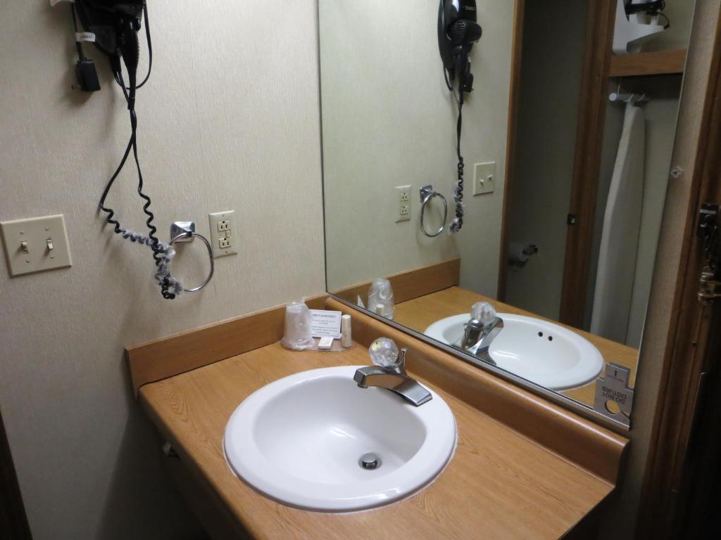 Homestyle Inn And Suites Springfield Habitación foto